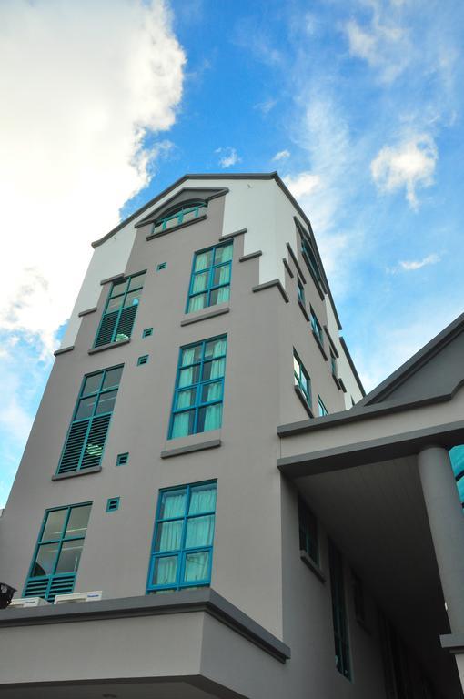 Tat Place Hotel Kuala Belait Dış mekan fotoğraf